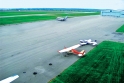 Stav letištní plochy po 20 letech provozu (foto květen 2012)