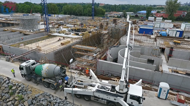 Rozšíření ÚČOV v Praze pokračuje prováděním železobetonových konstrukcí biologické linky