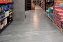 Prodejna JIP v Karlových Varech má novou litou podlahu ARTURO