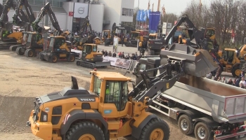 Velkolepá show strojů Volvo CE na veletrhu Bauma 2019