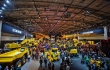 Žluté stavební stroje CAT ozdobily veletrh Bauma v Mnichově