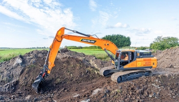 Develon uvádí na trh novou generaci elektrických rypadel s plným výkonem a nulovými ...