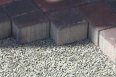 Betonové dlažby od firmy CS-beton zkrášlí váš dům i zahradu