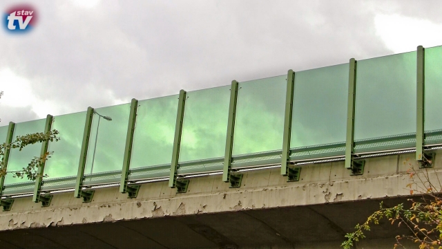 Protihlukové stěny PLEXIGLAS® SOUNDSTOP