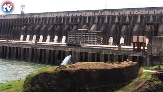 Brazilská vodní elektrárna Itaipú – jeden ze sedmi divů moderního světa
