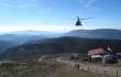 Betonáž šetrná k přírodě:Vrtulník vynesl beton na nejvýše položené místo v České republice