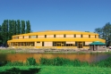 School De Brug, Assendelft, Holandsko – zajímavá izolace střechy pomocí fólie barvy RAL 1007