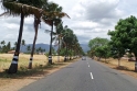 Typický extravilánový úsek silnice v Tamilnádu
