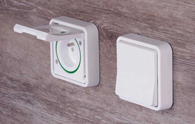 Vypínače a zásuvky Mureva styl - nové řešení pro průmyslové provozy i designové domácnosti