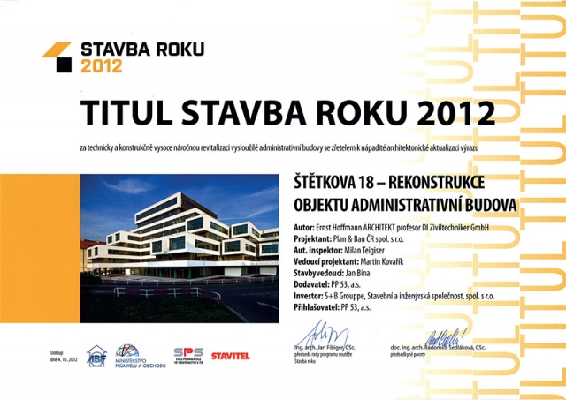 Rekonstrukce administrativní budovy v ulici Štětkova s názvem Qubix získala cenu Stavba roku 2012.