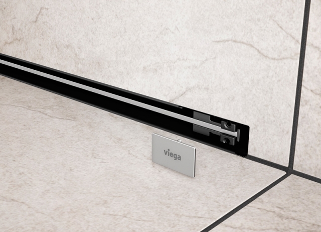 Minimalistický vzhled, nízkou světlost odtokové linie a kompletní zabudování do stěny nabízí designový sprchový stěnový žlábek Viega Advantix Vario. (foto: Viega)