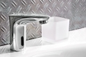 Umyvadlové armatury Schell s úspornými perlátory pro veřejné sanitární prostory 
