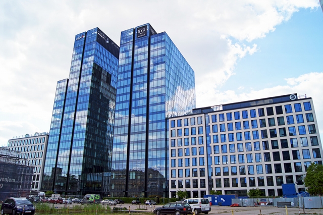 Kancelářskému komplexu Varso Place ve Varšavě zajišťují špičkovou a dlouhodobou energetickou účinnost distanční rámečky SWISSPACER Ultimate.