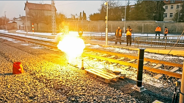 Zkratové zkoušky na trati Kadaň – Chomutov 
při měření vlivu trakčního vedení 25 kV na sdělovací zařízení SŽ (SUDOP Praha – JEKU – SŽ, 2021)