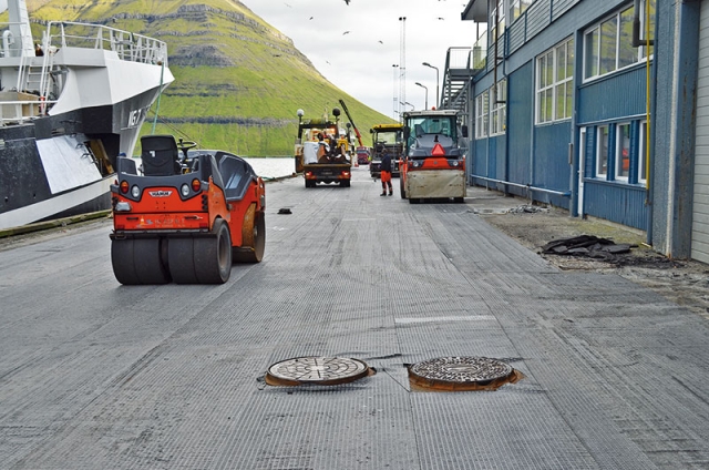 Pokládka výztuže GlasGrid® Rapid v přístavu Klaksvík