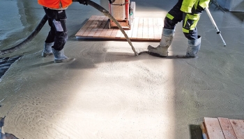 Speciální lité samonivelační potěry od ZAPA Beton usnadňují realizaci podlah