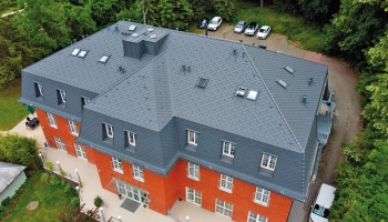 Kvalitní hliníková střecha PREFA chrání seniory v Roztokách
