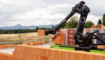 Stavba rodinného domu robotem. Rozhodující pro majitele byla okamžitá dostupnost a ...