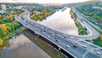 PORR, generální dodavatel rekonstrukce Barrandovského mostu, hodnotí rok od jeho ...
