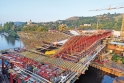 Kombinace systémového řešení a atypických výrobků z tesárny PERI pro docílení velice komplikovaného architektonického tvaru mostovky