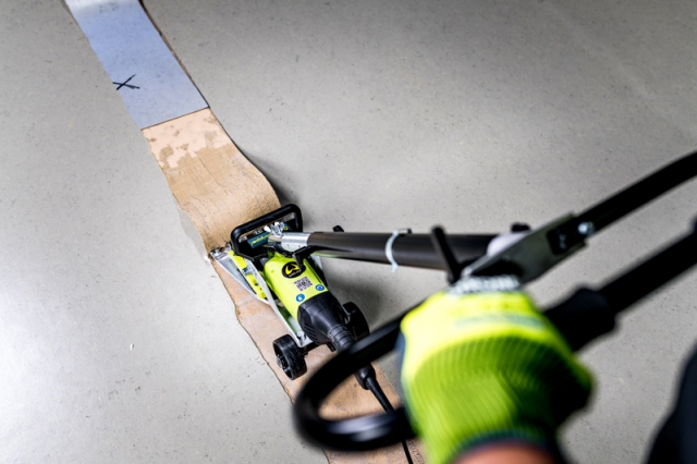 Wolff Duro Stripper, malý pomocník, který vás nenechá ve štychu, vhodný na malé až středně velké plochy.