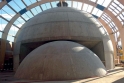 Velká a malá kopule planetária z pohledového betonu EASYCRETE®